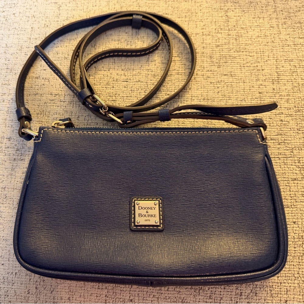 Dooney & Bourke Dark Blue Leather Crossbody Bag EUC 5x81/2 - Picture 3 of 14